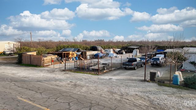 29951 Orange Street, Shafter, CA 93263