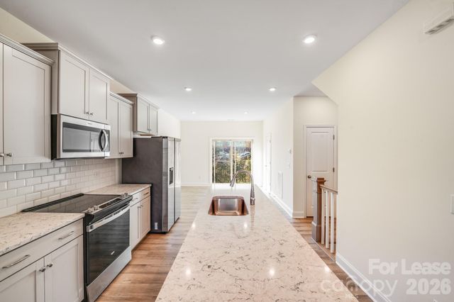 334 Simeon Drive, Charlotte, NC 28208