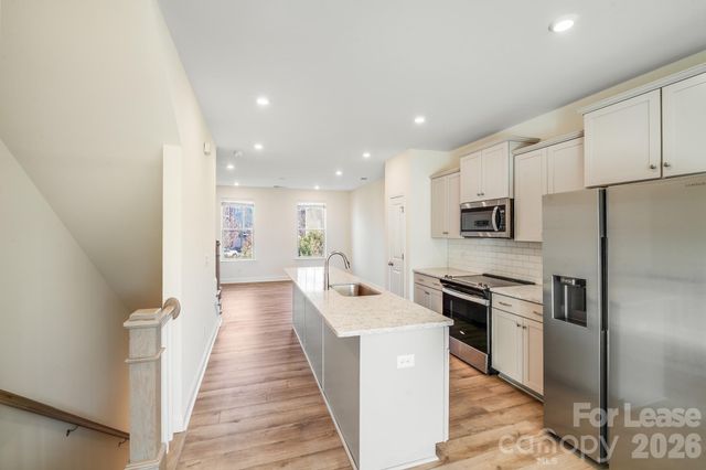 334 Simeon Drive, Charlotte, NC 28208