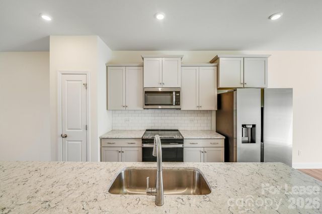 334 Simeon Drive, Charlotte, NC 28208