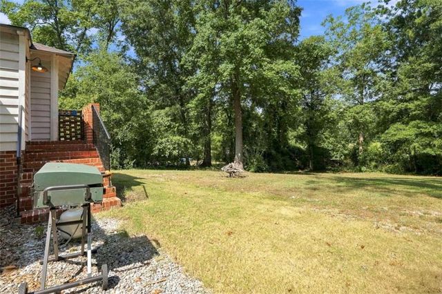 1235 S Madison Avenue S, Monroe, GA 30655