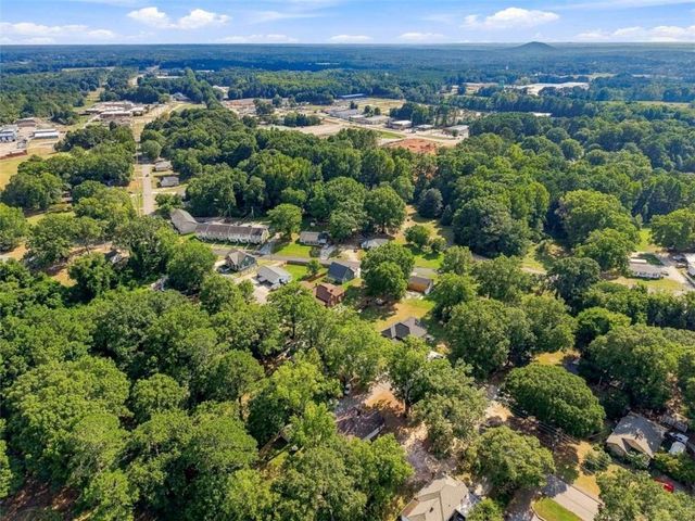 1235 S Madison Avenue S, Monroe, GA 30655