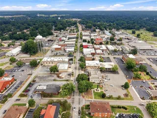 1235 S Madison Avenue S, Monroe, GA 30655