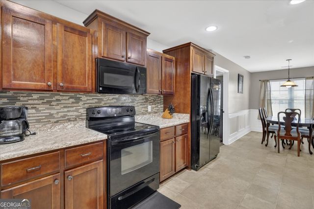 245 Stonebrook Way, Statesboro, GA 30458