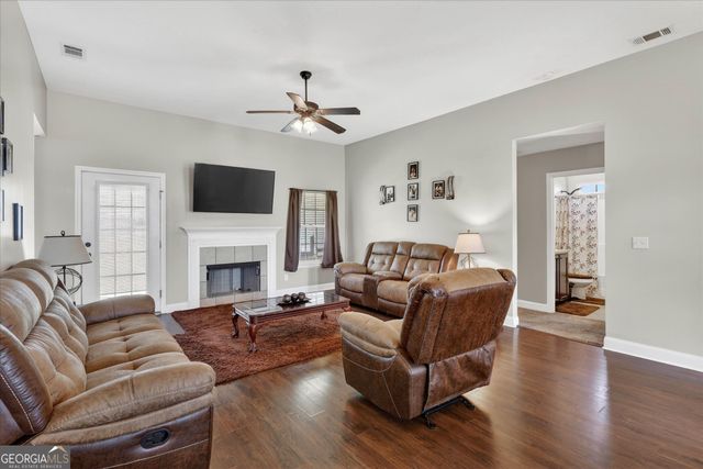 245 Stonebrook Way, Statesboro, GA 30458