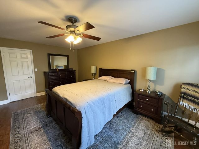 41 Dogwood Court, Jamesburg, NJ 08831