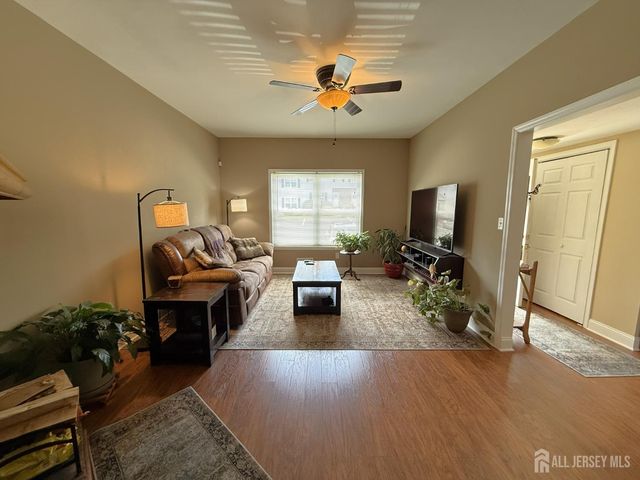 41 Dogwood Court, Jamesburg, NJ 08831