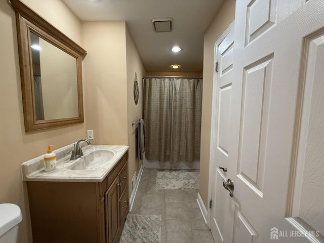 41 Dogwood Court, Jamesburg, NJ 08831