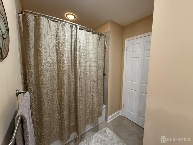 41 Dogwood Court, Jamesburg, NJ 08831