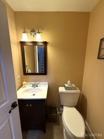 41 Dogwood Court, Jamesburg, NJ 08831