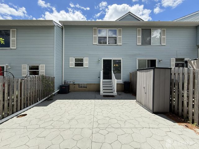 41 Dogwood Court, Jamesburg, NJ 08831