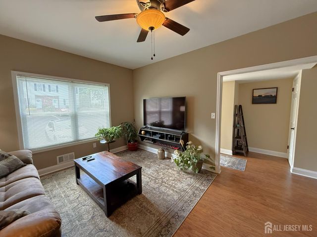 41 Dogwood Court, Jamesburg, NJ 08831
