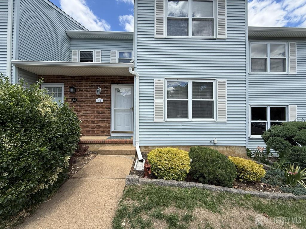 41 Dogwood Court, Jamesburg, NJ 08831