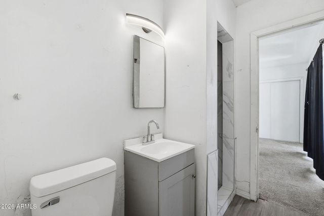 101 W HARWELL Road, Phoenix, AZ 85041