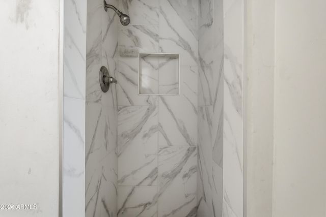 101 W HARWELL Road, Phoenix, AZ 85041