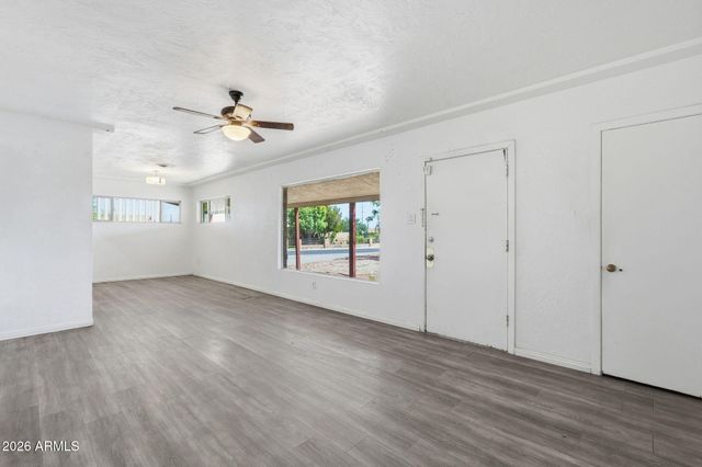 101 W HARWELL Road, Phoenix, AZ 85041