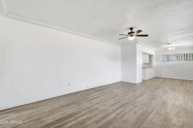 101 W HARWELL Road, Phoenix, AZ 85041