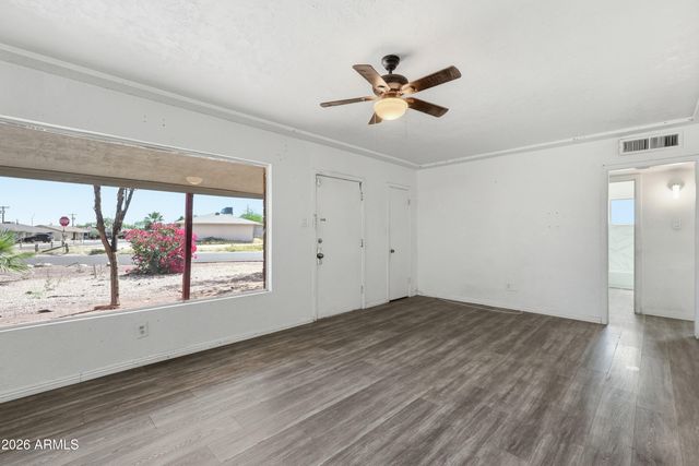 101 W HARWELL Road, Phoenix, AZ 85041