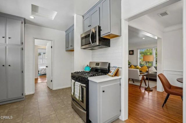 4326 Briggs Avenue, Montrose, CA 91020