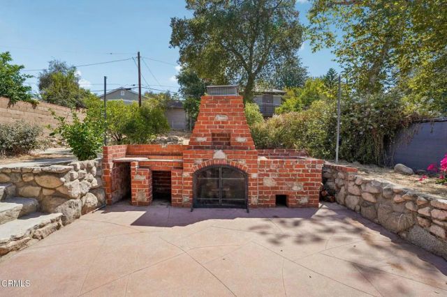 4326 Briggs Avenue, Montrose, CA 91020