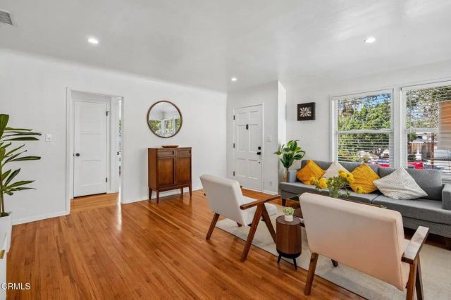 4326 Briggs Avenue, Montrose, CA 91020