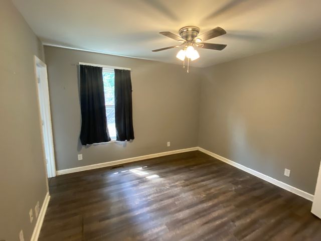 392 Roselawn Dr, Clarksville, TN 37042