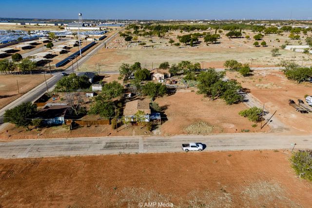 804 Fisher Street, Sweetwater, TX 79556