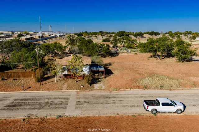 804 Fisher Street, Sweetwater, TX 79556