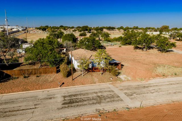 804 Fisher Street, Sweetwater, TX 79556