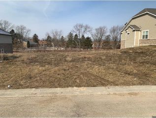 104 Gloria Drive, Elgin, IL 60120