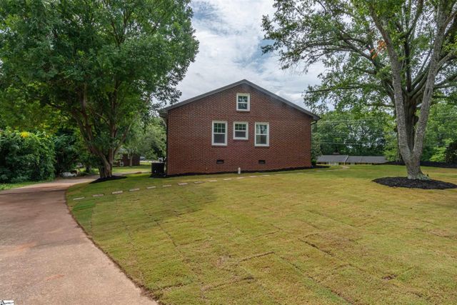 201 Edwards Road, Greenville, SC 29615