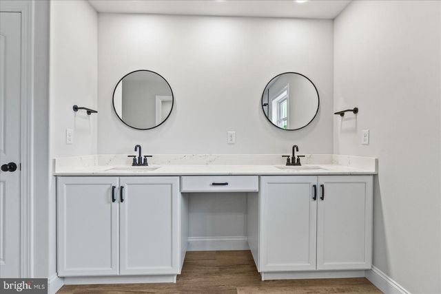 140 ELI DR, York, PA 17404