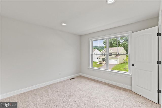 140 ELI DR, York, PA 17404