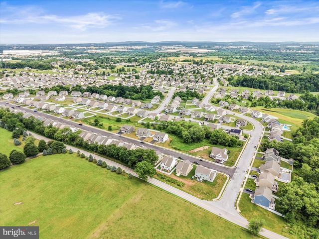 140 ELI DR, York, PA 17404