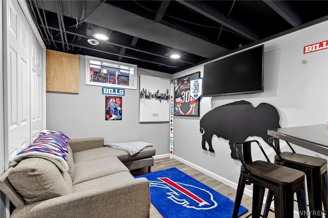 615 69th Street, Niagara Falls, NY 14304