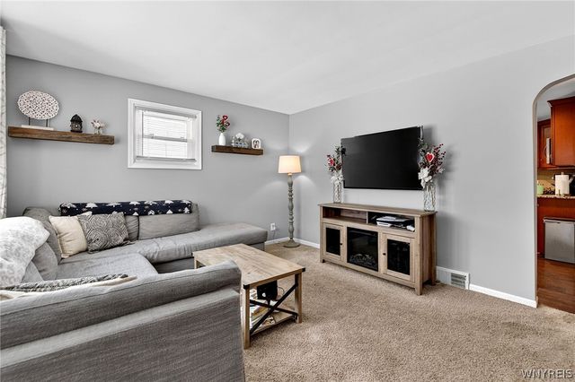 615 69th Street, Niagara Falls, NY 14304