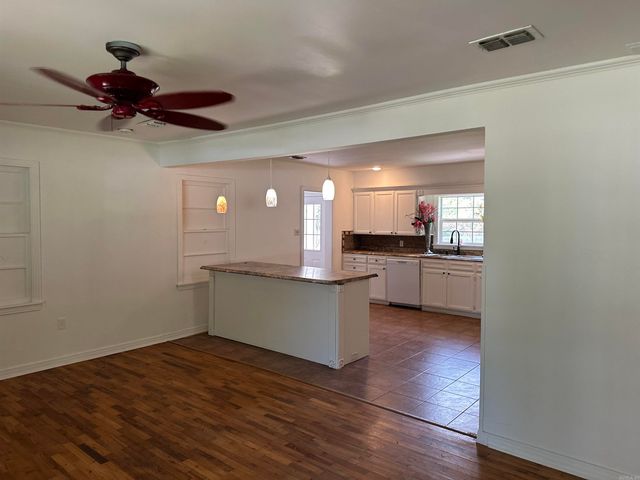 2609 Walnut Drive, Arkadelphia, AR 71923