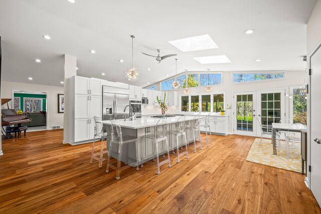 711 Kingsley Avenue, St. Joseph, MI 49085