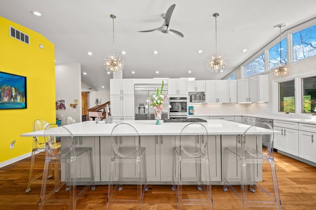 711 Kingsley Avenue, St. Joseph, MI 49085