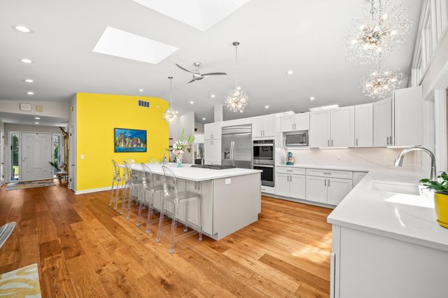 711 Kingsley Avenue, St. Joseph, MI 49085