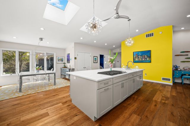 711 Kingsley Avenue, St. Joseph, MI 49085