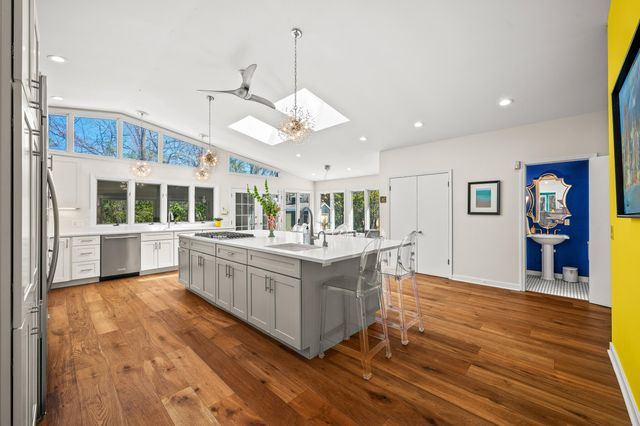 711 Kingsley Avenue, St. Joseph, MI 49085