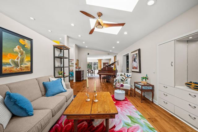 711 Kingsley Avenue, St. Joseph, MI 49085