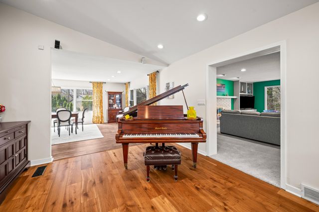 711 Kingsley Avenue, St. Joseph, MI 49085