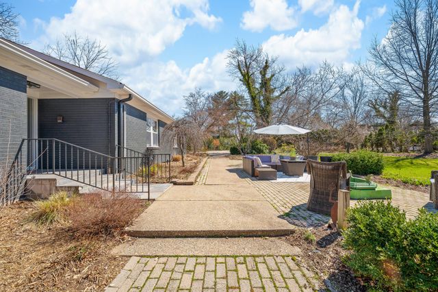 711 Kingsley Avenue, St. Joseph, MI 49085