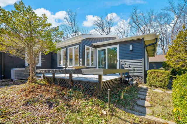 711 Kingsley Avenue, St. Joseph, MI 49085