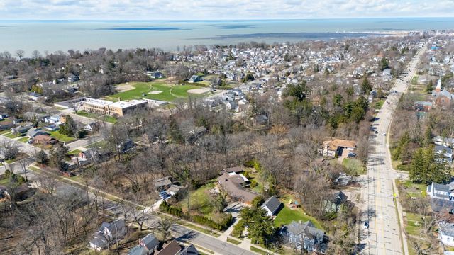 711 Kingsley Avenue, St. Joseph, MI 49085