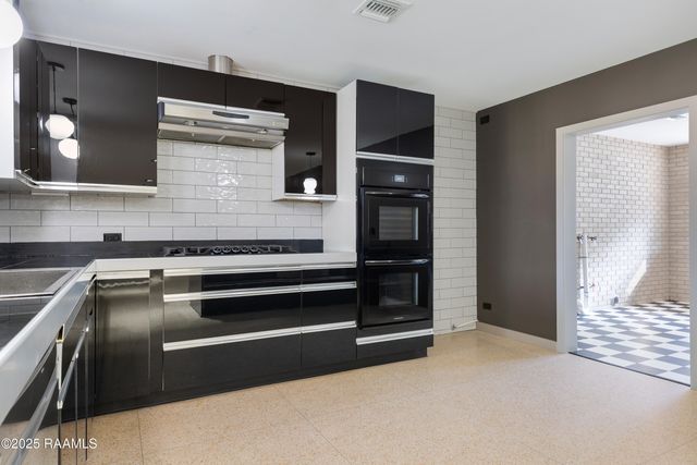 118 Plantation Drive, New Iberia, LA 70563