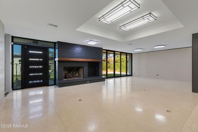 118 Plantation Drive, New Iberia, LA 70563