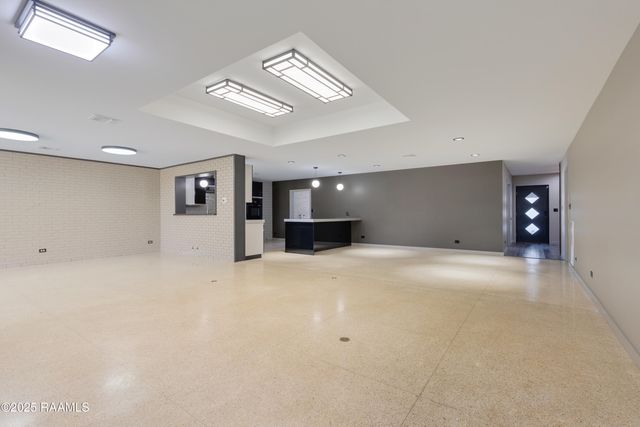 118 Plantation Drive, New Iberia, LA 70563